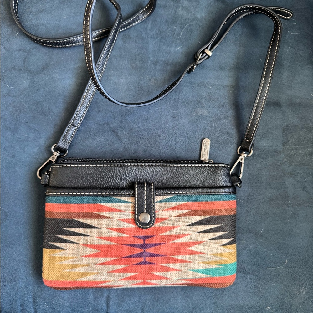 Wrangler Multicolor Patterned Crossbody Bag